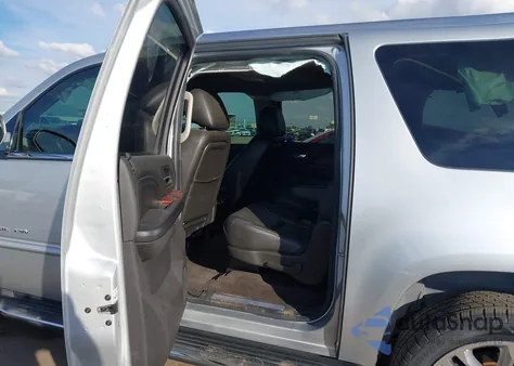 2014 Cadillac Escalade Esv Luxury z USA, uszkodzony, nr VIN 1GYS4HEF7ER130816